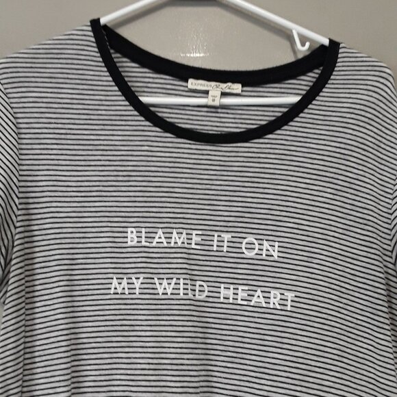 EXPRESS Black Stripe Short Sleeve Graphic Top - Picture 2 of 8